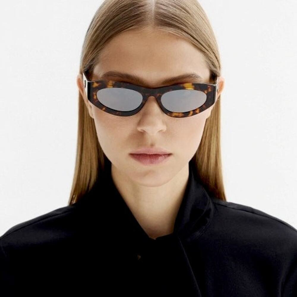 NEW!!!  FENDI Sunglasses FE40177U 56G Authentic